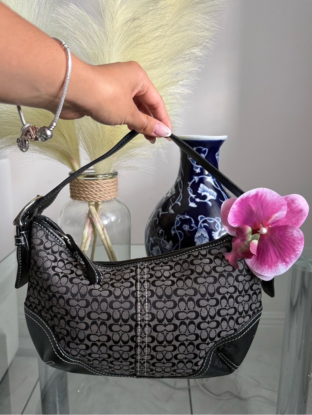 Vintage Coach Signature Soho Small Black Shoulder Bag - Picture 2 of 6